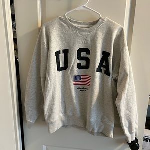 Ellandemm USA sweatshirt